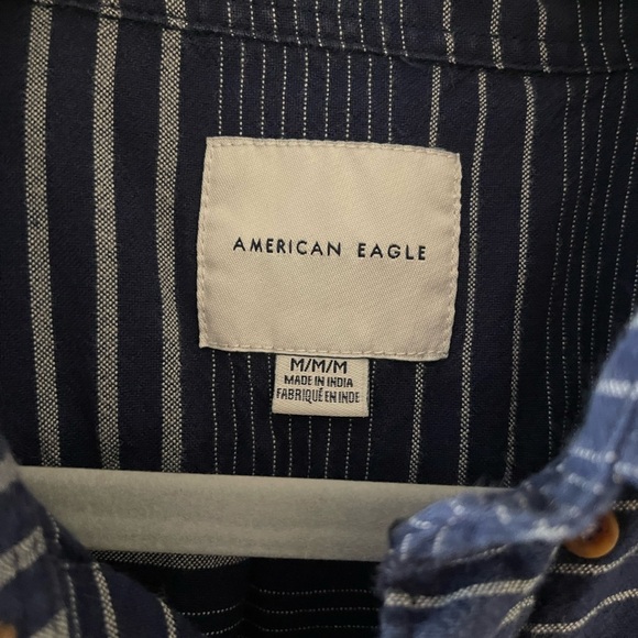 American Eagle Button Down • size M - Picture 4 of 4